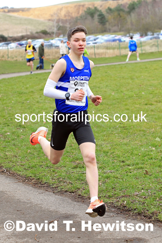 Senior men and veteran men over-40s NECAA Road Relay Champs., Hetton Lyons Park, Hetton le Hole, County Durham. Photo: David T. Hewitson/Sports for All Pics